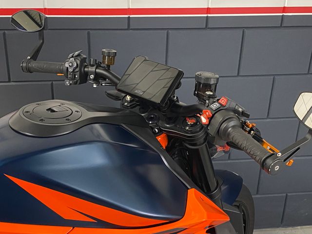 ktm - 1290-super-duke-r