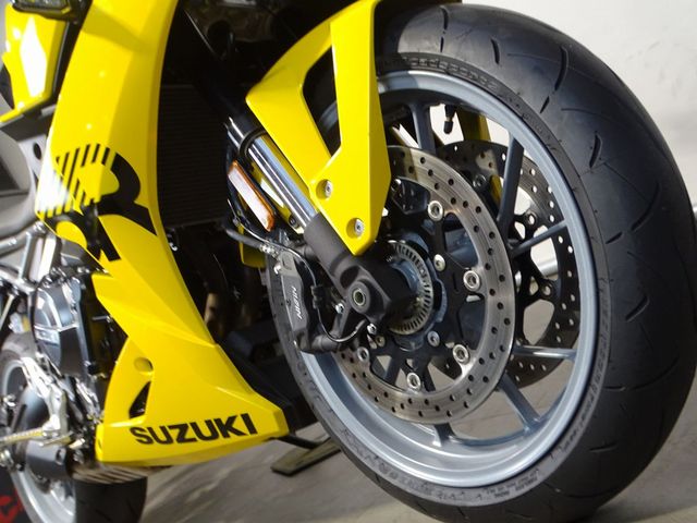 suzuki - gsx-8r