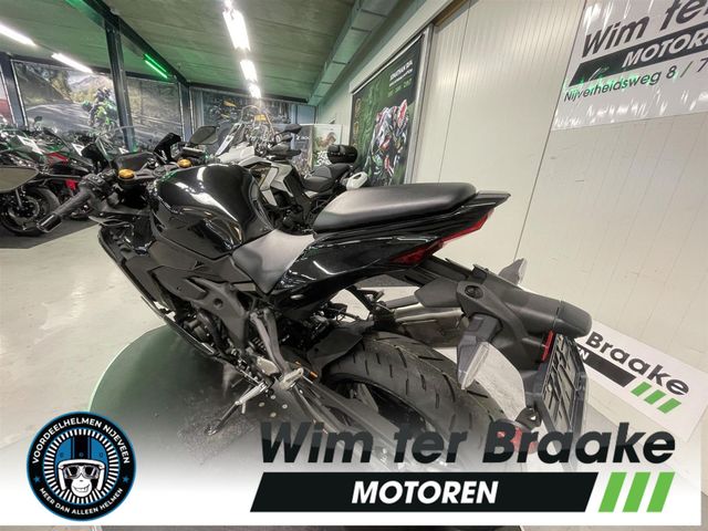 kawasaki - ninja-zx-4rr