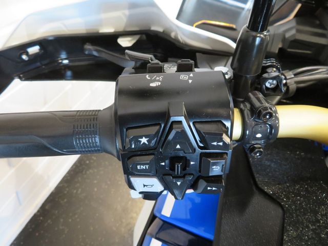 honda - crf-1100-l-africa-twin-dct