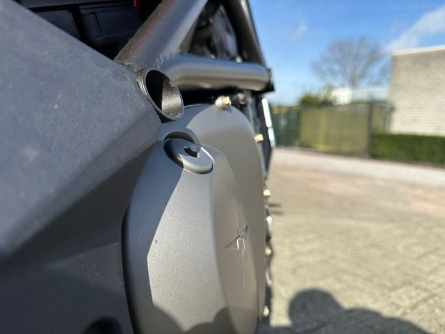 mv-agusta - brutale-910-s