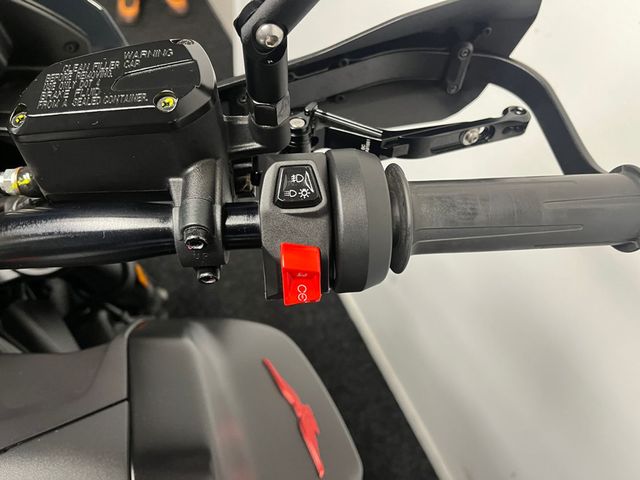 moto-guzzi - v-85-tt