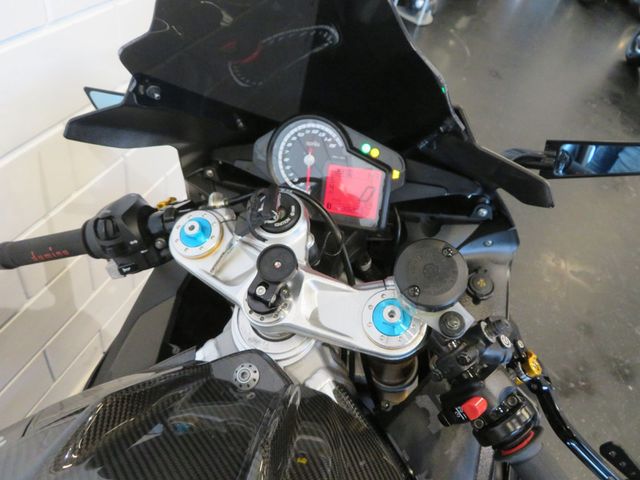 aprilia - rsv-4-r-aprc-abs