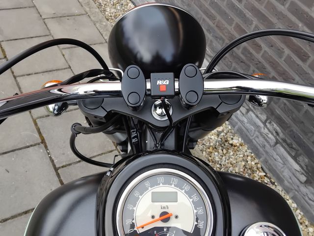 kawasaki - vn-900-classic