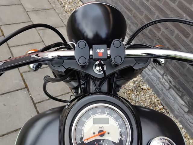 kawasaki - vn-900-classic