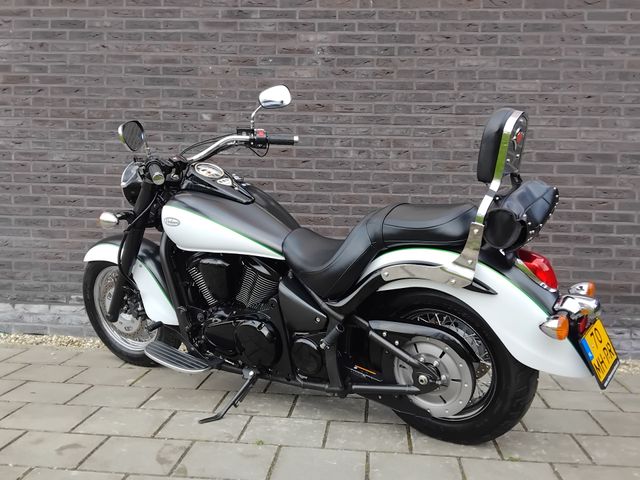 kawasaki - vn-900-classic