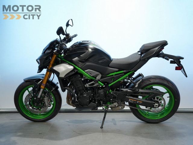 kawasaki - z900