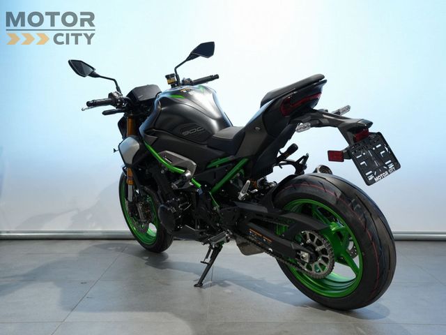 kawasaki - z900