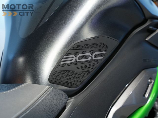 kawasaki - z900