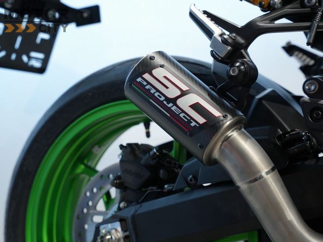 kawasaki - z900
