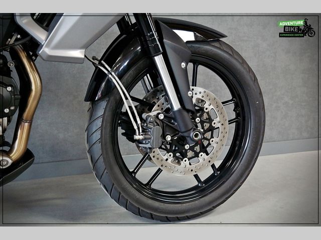 triumph - tiger-800-xrx
