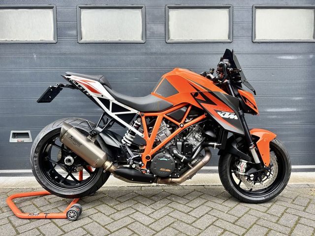 ktm - 1290-super-duke-r