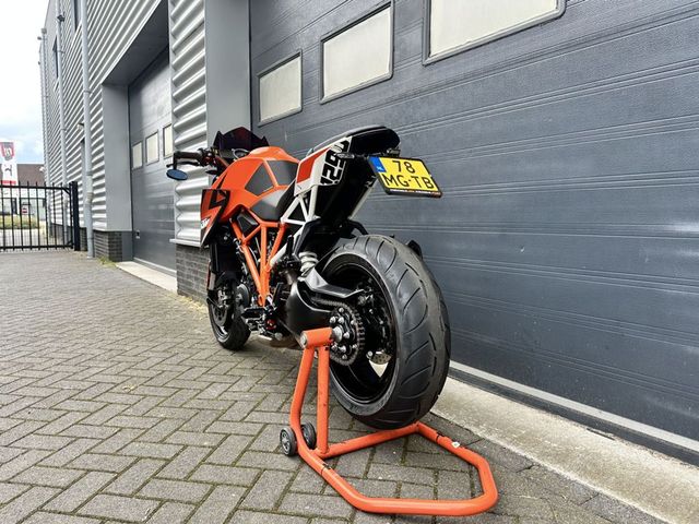 ktm - 1290-super-duke-r