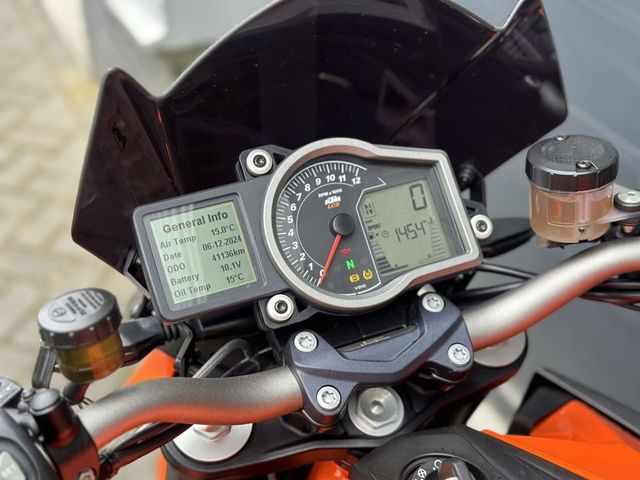 ktm - 1290-super-duke-r