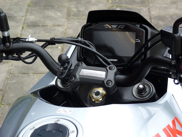suzuki - gsx-s-1000-katana