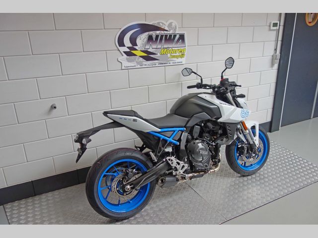 suzuki - gsx-8s