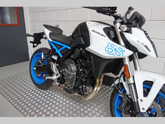 suzuki - gsx-8s