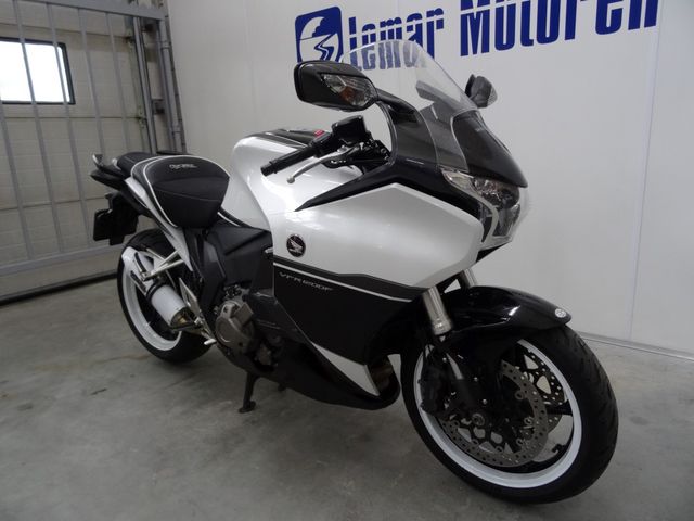 honda - vfr-1200-f-dct