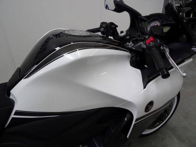 honda - vfr-1200-f-dct