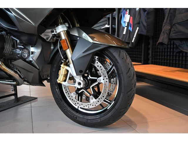 bmw - r-1250-rt