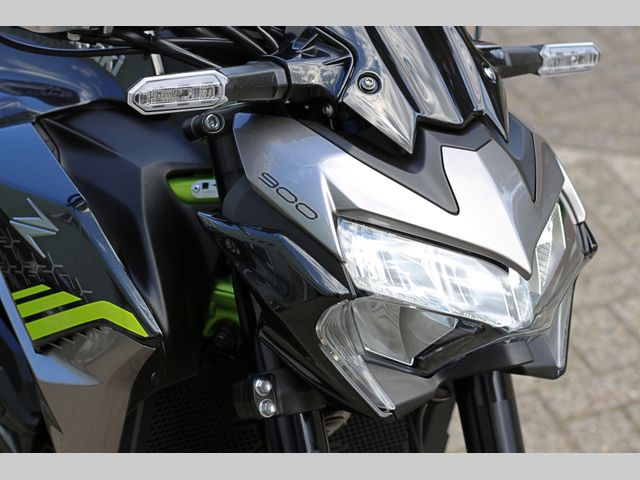 kawasaki - z900