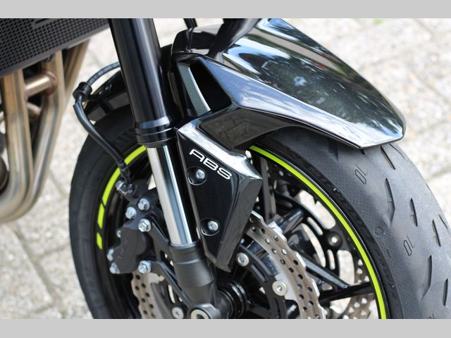 kawasaki - z900