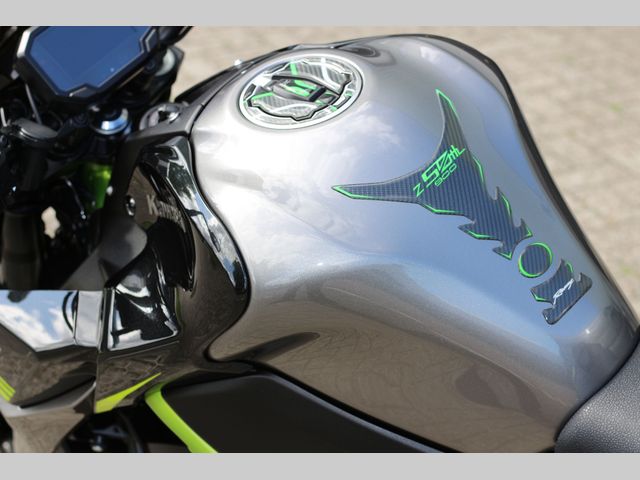kawasaki - z900