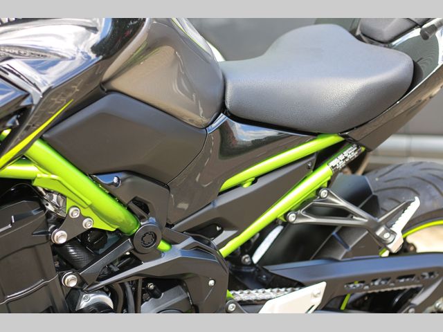 kawasaki - z900