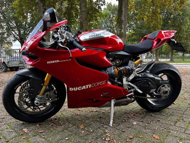 ducati - 1199-panigale-r