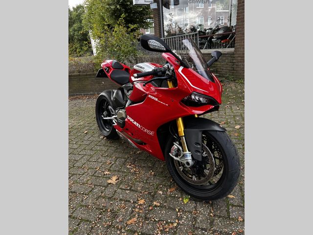 ducati - 1199-panigale-r