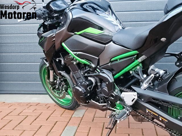 kawasaki - z900