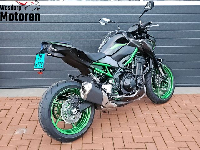kawasaki - z900