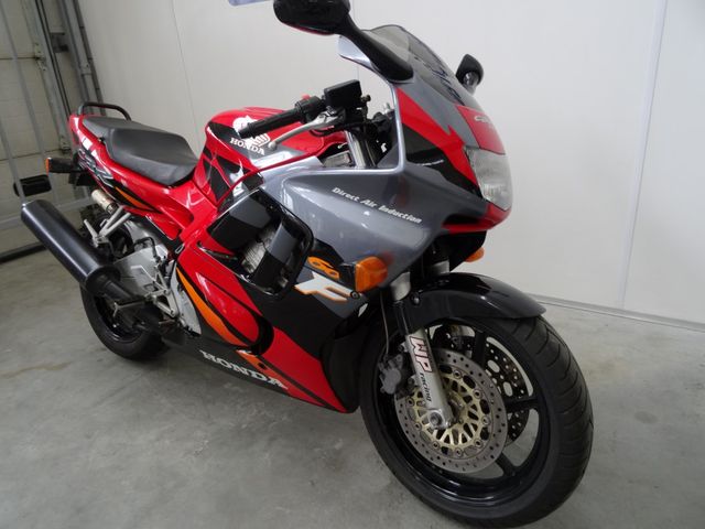 honda - cbr-600-f
