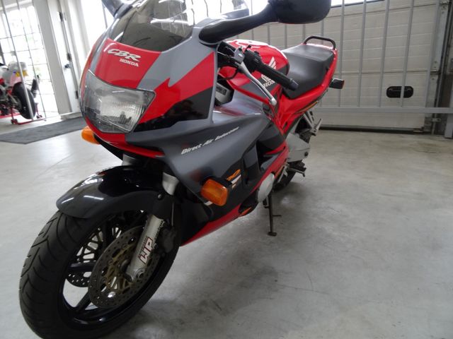 honda - cbr-600-f