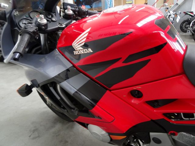 honda - cbr-600-f