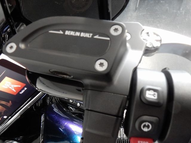 bmw - r-18-b