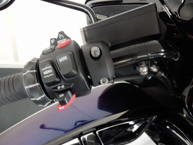 bmw - r-18-b