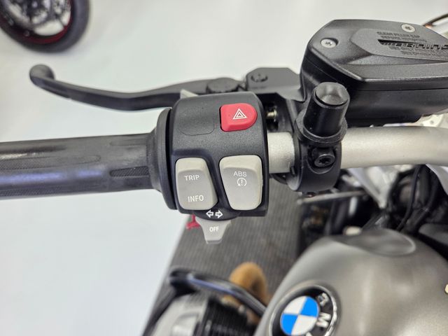 bmw - r-nine-t-scrambler