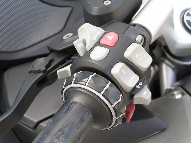 bmw - r-1200-rt