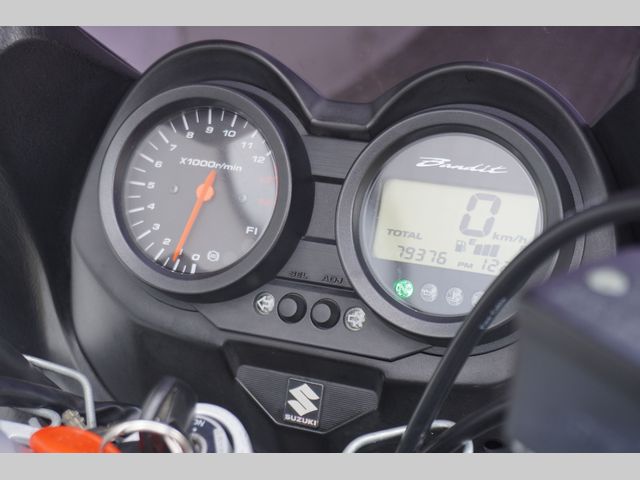 suzuki - gsf-650-s-bandit-abs