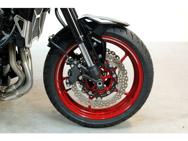 kawasaki - z900-performance