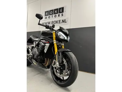 TRIUMPH SPEED TRIPLE 1200 RS – foto 2