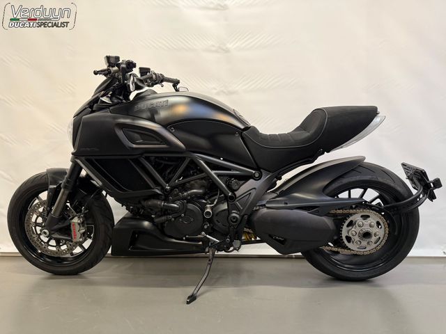 ducati - diavel-dark
