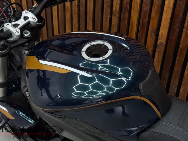 triumph - street-triple-s-a2