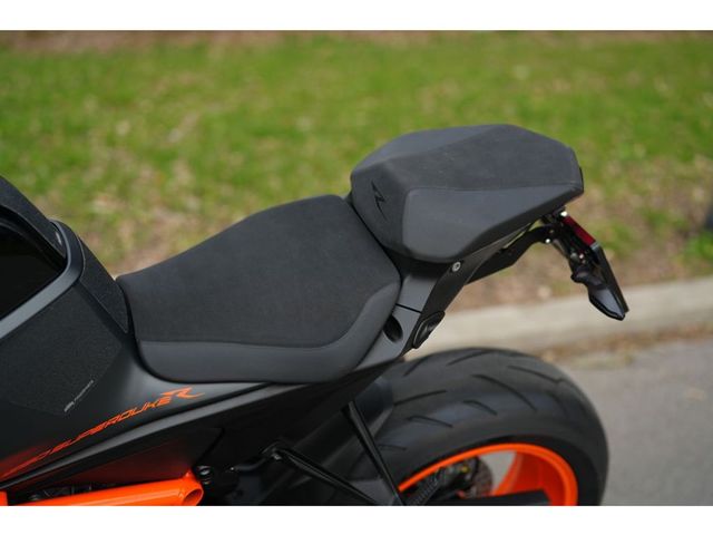 ktm - 1290-super-duke-r