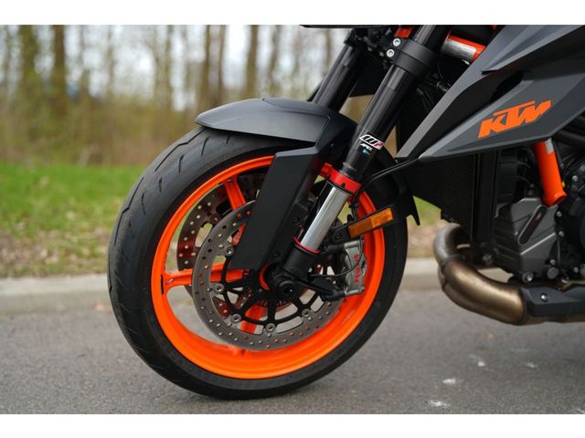 ktm - 1290-super-duke-r