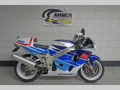 SUZUKI GSX-R 750