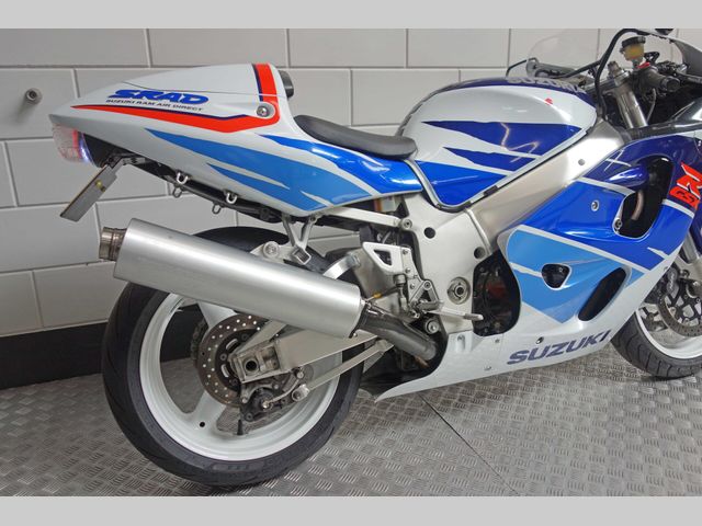 suzuki - gsx-r-750