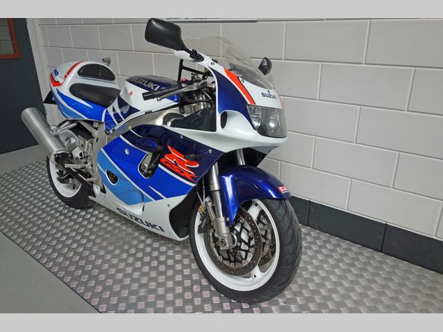 suzuki - gsx-r-750