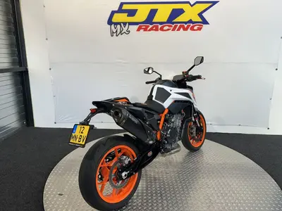 KTM 890 DUKE R – foto 4